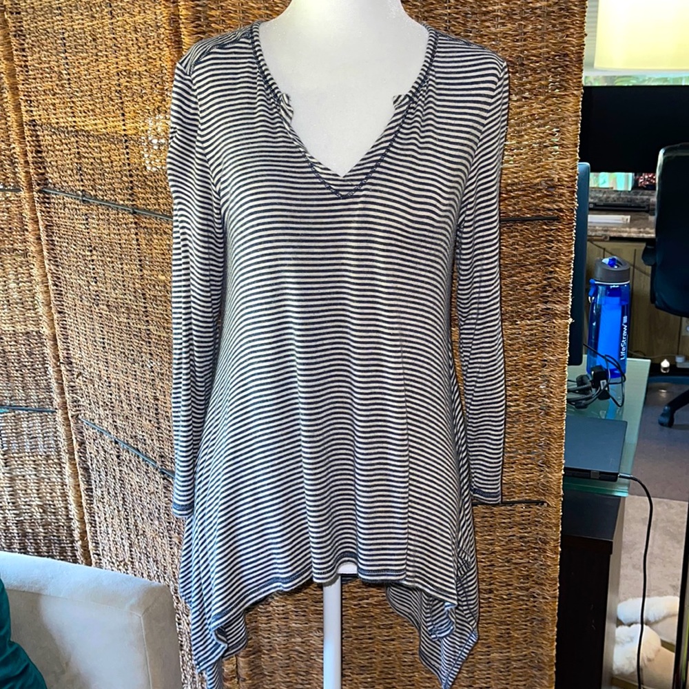 Studio M Long Sleeve High Low Tunic